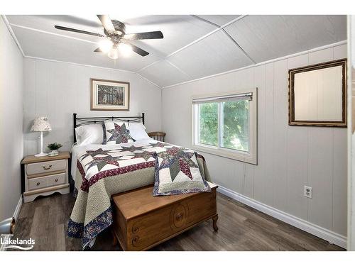 166 Bayview Avenue, Clarksburg, ON - Indoor Photo Showing Bedroom