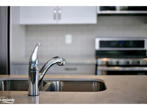 1 Kennedy Avenue, Collingwood, ON - Indoor Photo Showing Kitchen