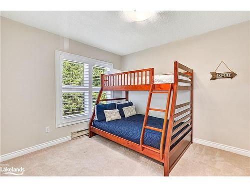 402 Mariners Way, Collingwood, ON - Indoor Photo Showing Bedroom