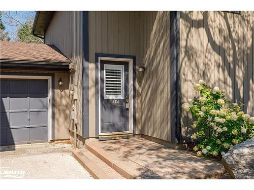 402 Mariners Way, Collingwood, ON - Outdoor