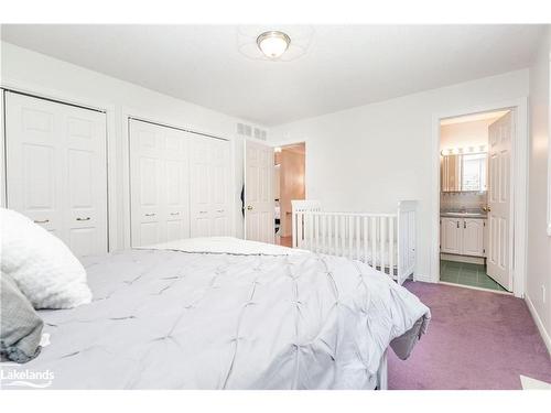 337 Ontario Street, Burk'S Falls, ON - Indoor Photo Showing Bedroom