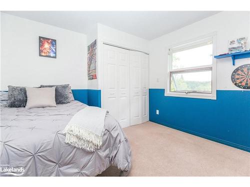 337 Ontario Street, Burk'S Falls, ON - Indoor Photo Showing Bedroom