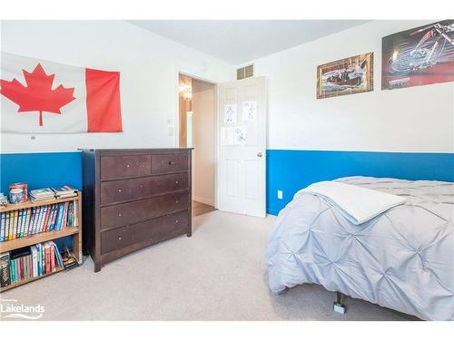 337 Ontario Street, Burk'S Falls, ON - Indoor Photo Showing Bedroom