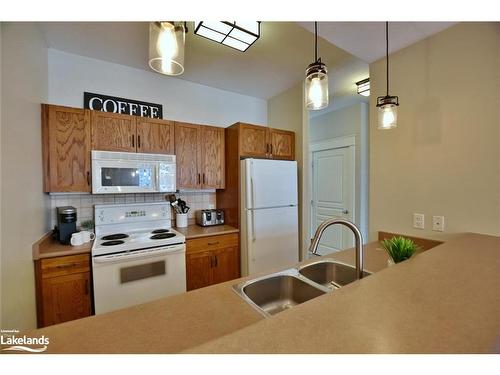 117-125 Fairway Court, Town Of Blue Mountains, ON - Indoor Photo Showing Kitchen With Double Sink