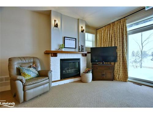 117-125 Fairway Court, Town Of Blue Mountains, ON - Indoor Photo Showing Living Room With Fireplace