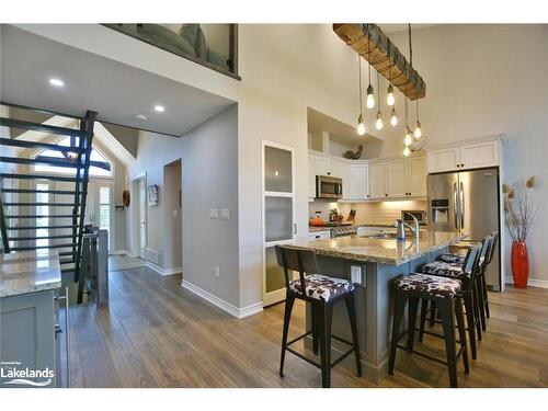 18 Robbie Way, Collingwood, ON - Indoor Photo Showing Kitchen With Stainless Steel Kitchen With Upgraded Kitchen