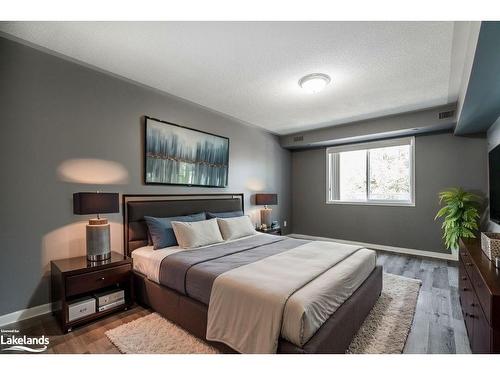 205-4 Beck Boulevard, Penetanguishene, ON - Indoor Photo Showing Bedroom