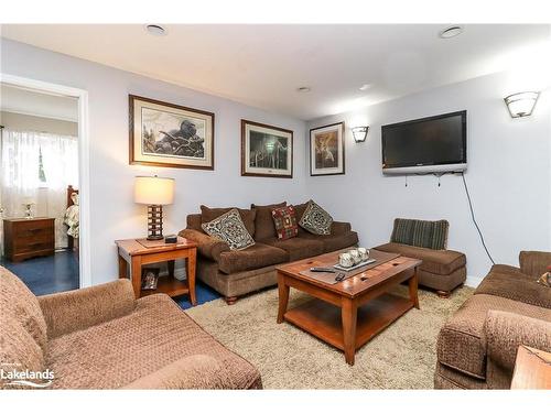 392 William Street, Victoria Harbour, ON - Indoor Photo Showing Living Room