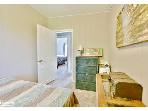 37 Chatham Street, Penetanguishene, ON - Indoor Photo Showing Bedroom