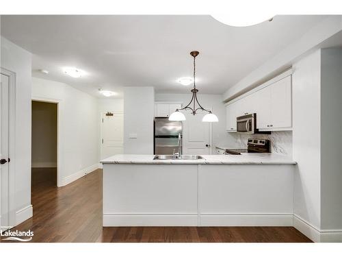 104-391 James Street W, Gravenhurst, ON - Indoor Photo Showing Kitchen