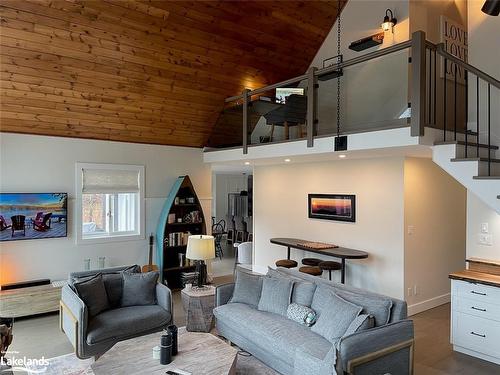 26 Harris Street, Port Carling, ON - Indoor Photo Showing Living Room