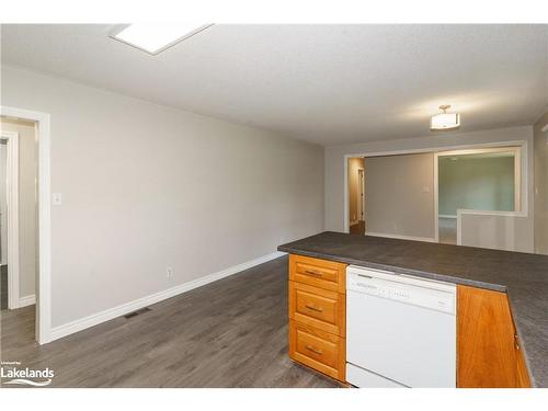 5 Fairlawn Boulevard, Bracebridge, ON - Indoor Photo Showing Other Room