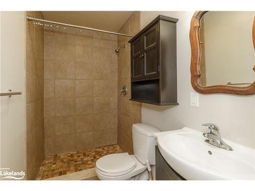 5 Fairlawn Boulevard, Bracebridge, ON - Indoor Photo Showing Bathroom