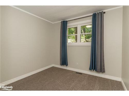 5 Fairlawn Boulevard, Bracebridge, ON - Indoor Photo Showing Other Room