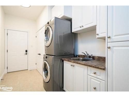 20 Trails End, Collingwood, ON - Indoor Photo Showing Laundry Room