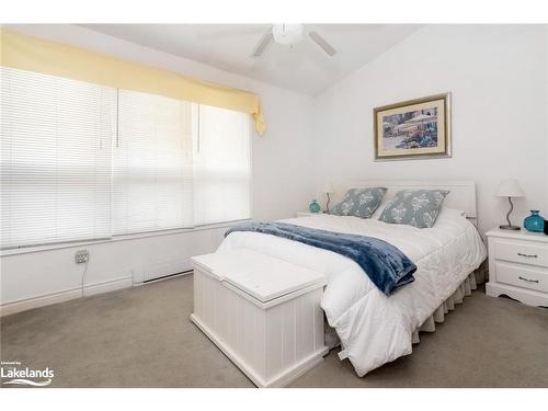 37-55 Louisa Street W, Thornbury, ON - Indoor Photo Showing Bedroom