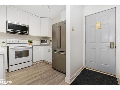 37-55 Louisa Street W, Thornbury, ON - Indoor Photo Showing Kitchen