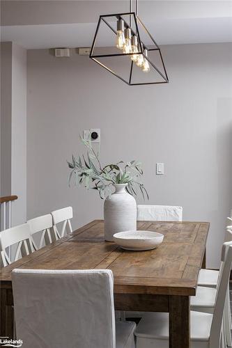 18-104 Farm Gate Road, The Blue Mountains, ON - Indoor Photo Showing Dining Room