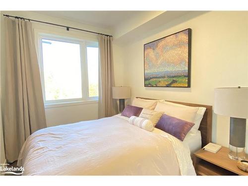 202-12 Beausoleil Lane, The Blue Mountains, ON - Indoor Photo Showing Bedroom