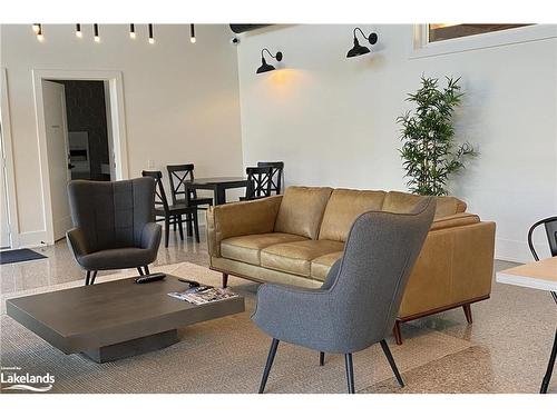 202-12 Beausoleil Lane, The Blue Mountains, ON - Indoor Photo Showing Living Room