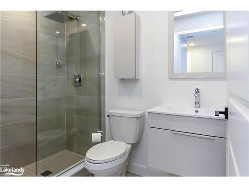 402-16 Beckwith Lane, The Blue Mountains, ON - Indoor Photo Showing Bathroom