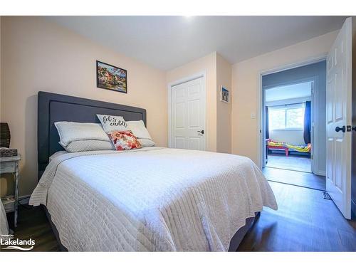 11 Gibson Road, Emsdale, ON - Indoor Photo Showing Bedroom