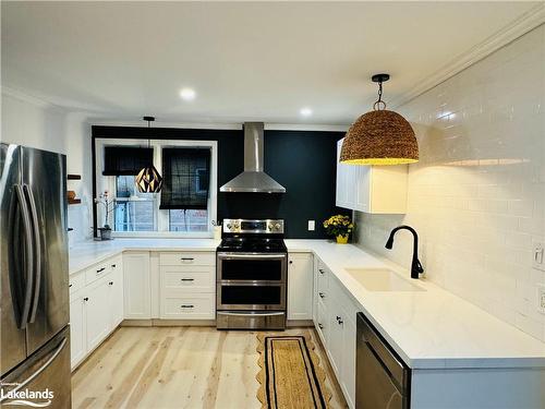 300 2Nd Avenue E, Owen Sound, ON - Indoor Photo Showing Kitchen