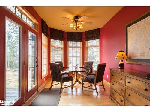 6 Wk9-1111 Dwight Beach Road, Lake Of Bays, ON - Indoor Photo Showing Dining Room