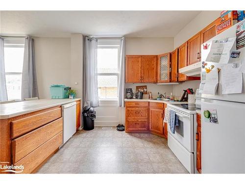 682 8Th Street, Owen Sound, ON - Indoor Photo Showing Kitchen