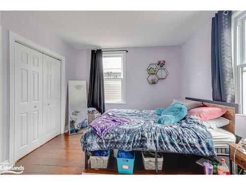 682 8Th Street, Owen Sound, ON - Indoor Photo Showing Bedroom