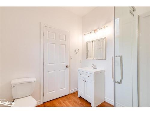 682 8Th Street, Owen Sound, ON - Indoor Photo Showing Bathroom