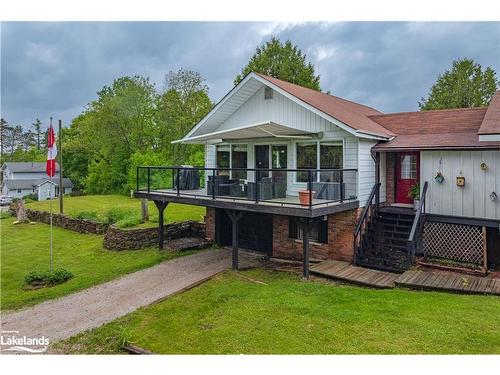 12 Maple Avenue, Huntsville, ON - Outdoor With Deck Patio Veranda