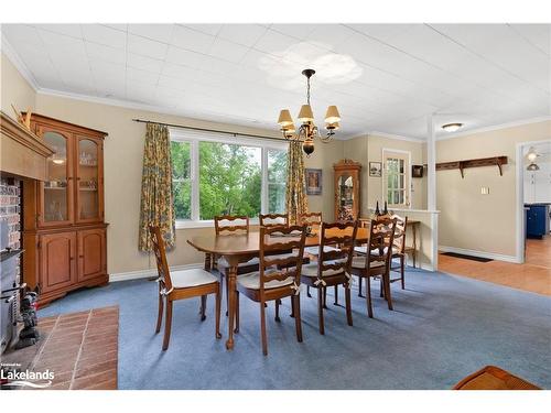 12 Maple Avenue, Huntsville, ON - Indoor Photo Showing Dining Room