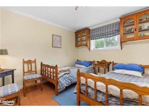 12 Maple Avenue, Huntsville, ON - Indoor Photo Showing Bedroom