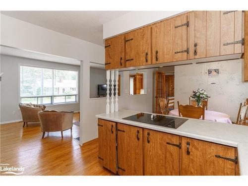 205 Wanda Miller Road, Gravenhurst, ON - Indoor Photo Showing Kitchen