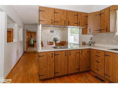 205 Wanda Miller Road, Gravenhurst, ON - Indoor Photo Showing Kitchen