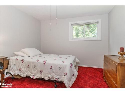 205 Wanda Miller Road, Gravenhurst, ON - Indoor Photo Showing Bedroom