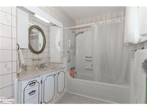 205 Wanda Miller Road, Gravenhurst, ON - Indoor Photo Showing Bathroom