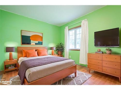 230 Elizabeth Street, Midland, ON - Indoor Photo Showing Bedroom