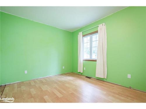 230 Elizabeth Street, Midland, ON - Indoor Photo Showing Other Room