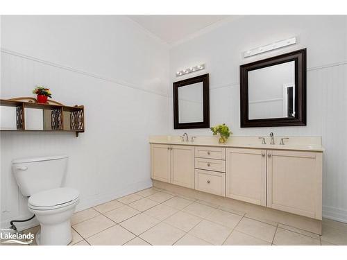 3 North Maple Street, Collingwood, ON - Indoor Photo Showing Bathroom