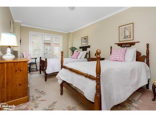 3 North Maple Street, Collingwood, ON - Indoor Photo Showing Bedroom