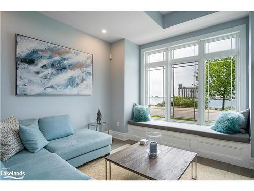 16 Wheelhouse Crescent, Collingwood, ON - Indoor Photo Showing Living Room