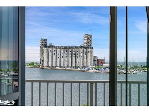 16 Wheelhouse Crescent, Collingwood, ON -  Photo Showing Other Room With Body Of Water