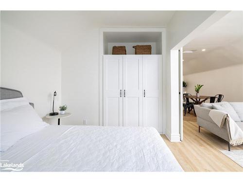 40 Toronto Street S, Markdale, ON - Indoor Photo Showing Bedroom