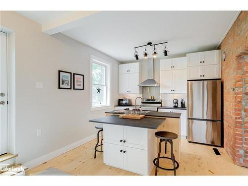 402 Third Street, Collingwood, ON - Indoor Photo Showing Kitchen