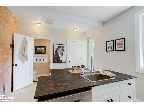 402 Third Street, Collingwood, ON - Indoor Photo Showing Kitchen