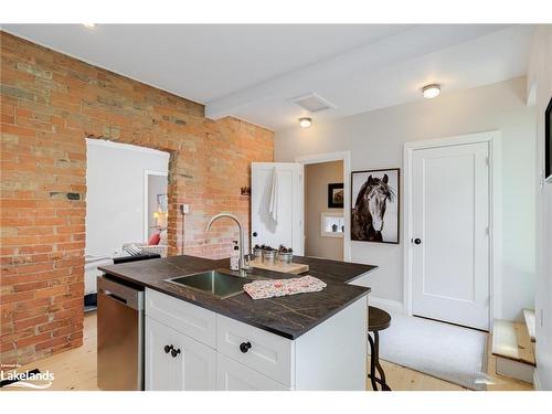 402 Third Street, Collingwood, ON - Indoor Photo Showing Kitchen