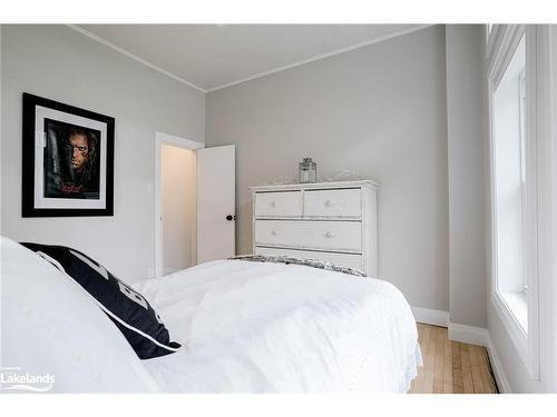 402 Third Street, Collingwood, ON - Indoor Photo Showing Bedroom