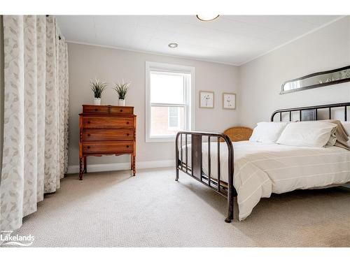 402 Third Street, Collingwood, ON - Indoor Photo Showing Bedroom